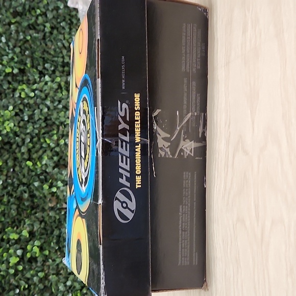 Heelys Pro 20 - Black and red Flames - youth 4 - Picture 8 of 9